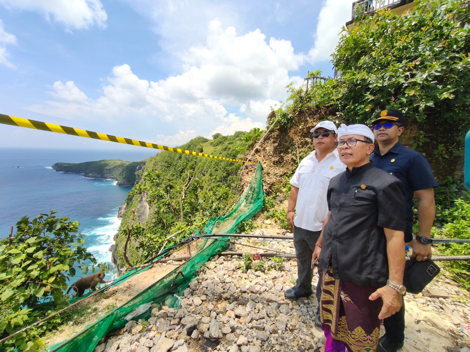 Temukan Izin Tak Lengkap, Pansus TRAP DPRD Bali Hentikan Sementara Proyek Lift Kaca di Kelingking