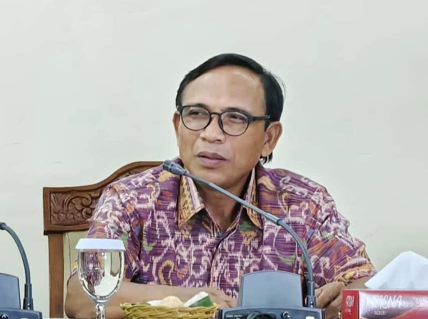 Langgaran Aturan, Tagel Winarta Tegaskan Bangunan di Kelingking Beach Harus Dibongkar