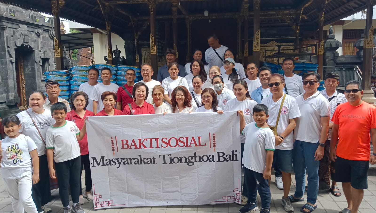 Bakti Sosial Masyarakat Tionghoa Bali Perkuat Solidaritas, Ringankan Beban Warga 9 Banjar Terdampak Banjir.