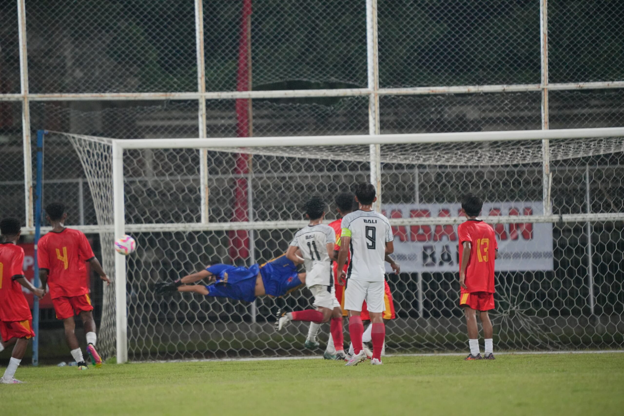 Banteng Bali ‘Ngamuk’ Kalahkan Papua 0-9, Tatap Semifinal Soekarno Cup 2025