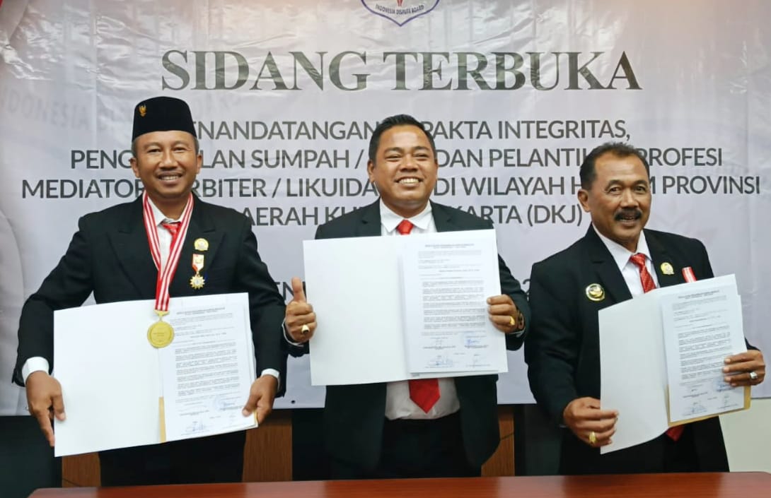 Siap Perkuat Layanan Mediasi untuk Masyarakat, Kades Sidan I Made Sukra Suyasa Raih Penghargaan Mediator Nasional