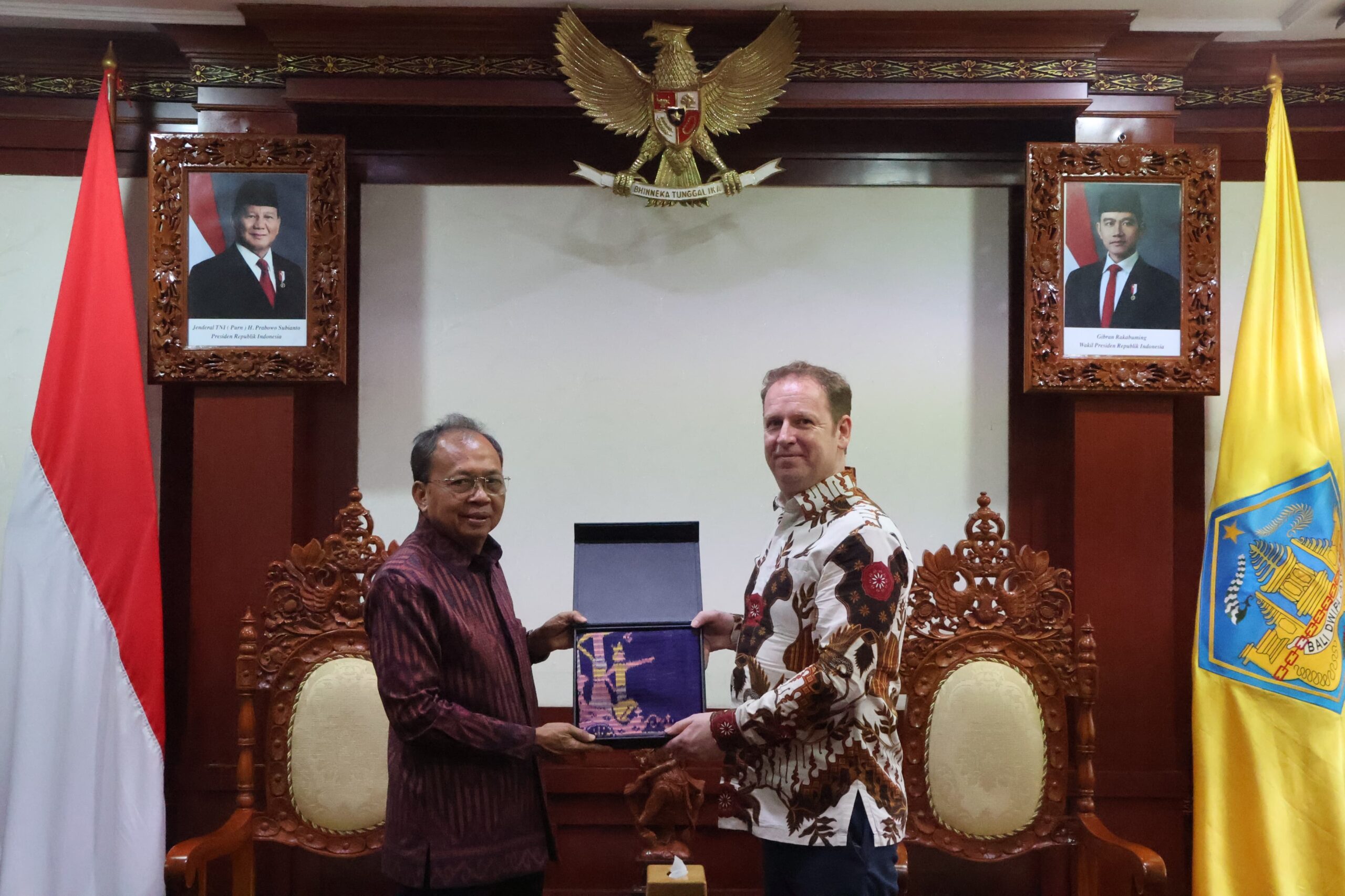 Gubernur Koster Terima Wakil Dubes Inggris Sepakat Perkuat Kerjasama Transportasi, Sampah hingga Pendidikan