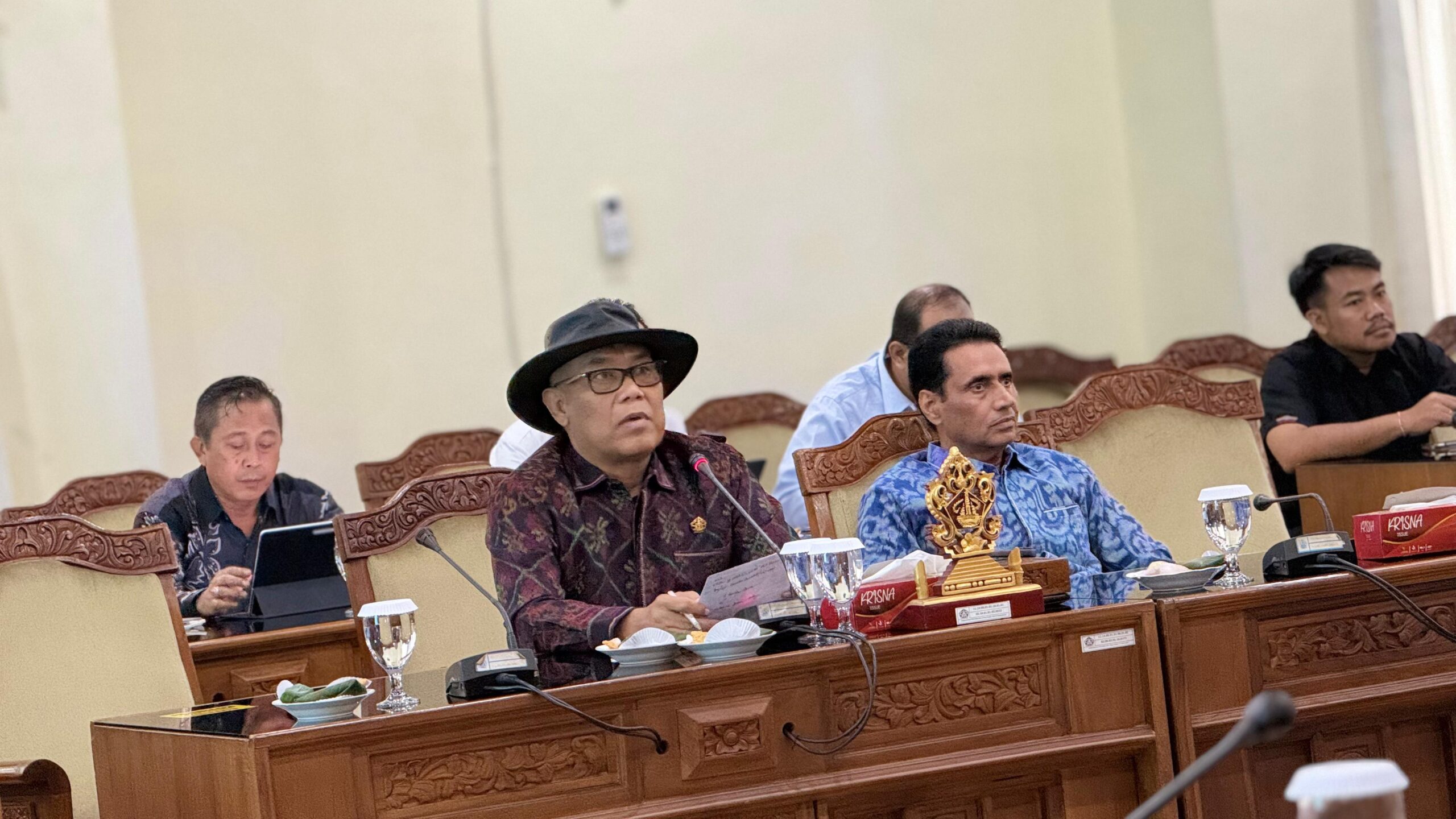 Owner Queens Tandoor  Catut  Nama Sekda Bali :  Tak Gentar Hadapi Rekomendasi Dewan!