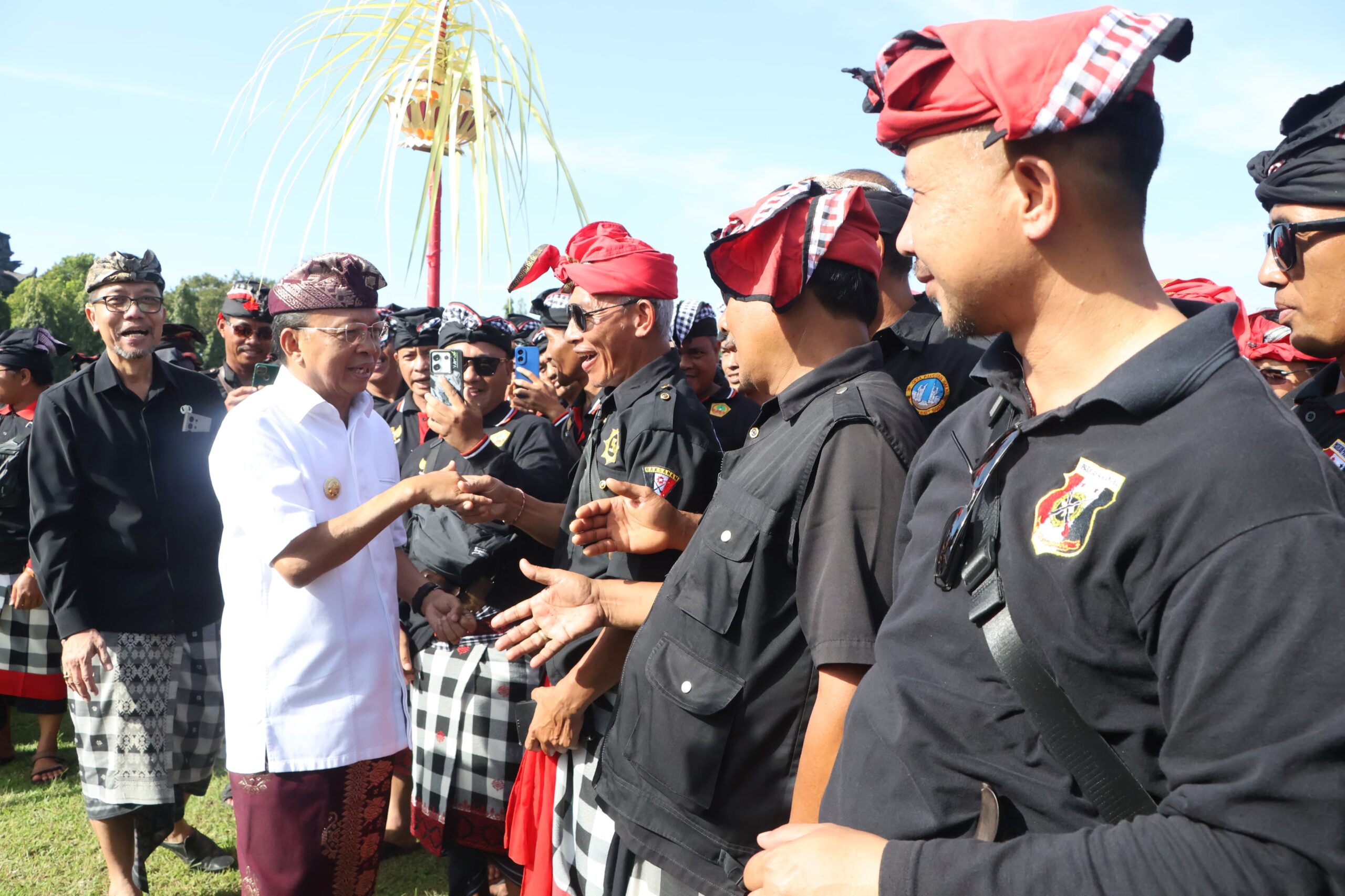 Ribuan Pecalang Siap Amankan Nyepi 1948 Saka, Gubernur Koster Tekankan Peran Strategis Keamanan Berbasis Desa Adat