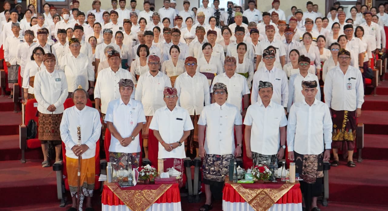 Briefing Pejabat Pemprov Bali, Gubernur Koster Minta Tancap Gas Percepat Pelaksanaan Program Pembangunan