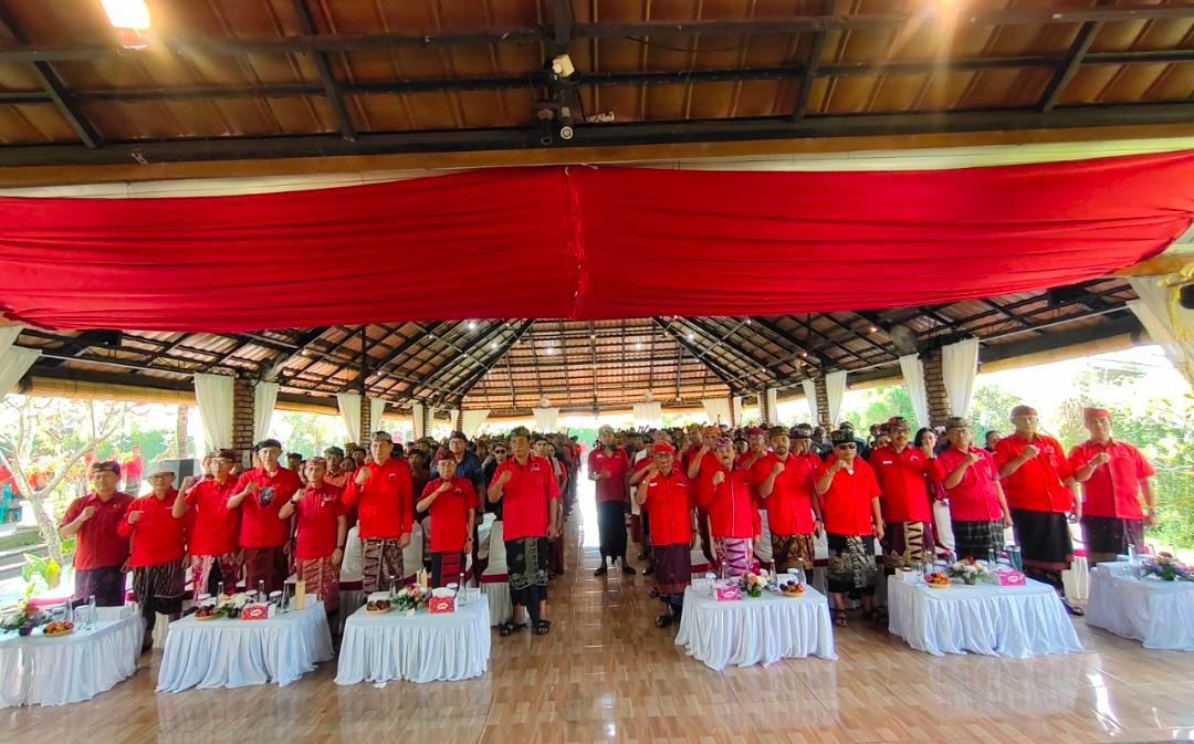 1.219 Pengurus PDIP Klungkung Dikukuhkan, Koster: Kader Harus Jadi Teladan dan Penggerak Rakyat