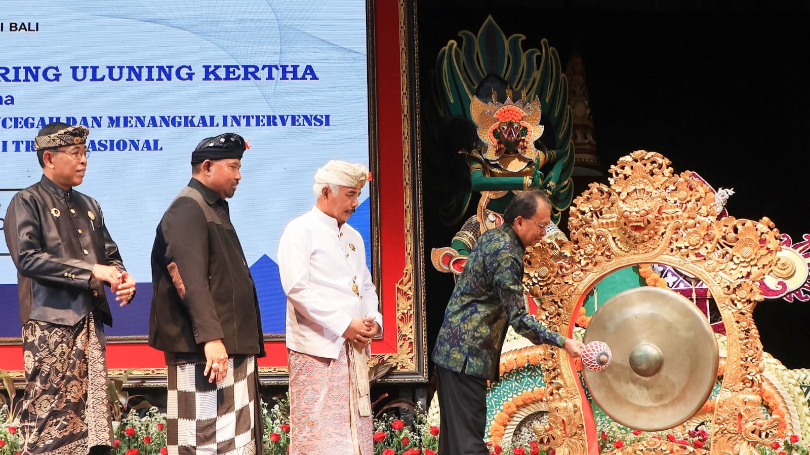 Gubernur Koster Buka Seminar Nasional “Mawali Ring Uluning Kertha”