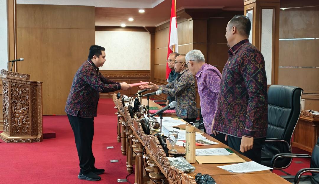Ghumi Asvatham Bacakan Sikap Demokrat–NasDem, Dr. Somvir Tegaskan Komitmen Kawal Pariwisata Berkualitas dan Pajak Berkeadilan di Bali