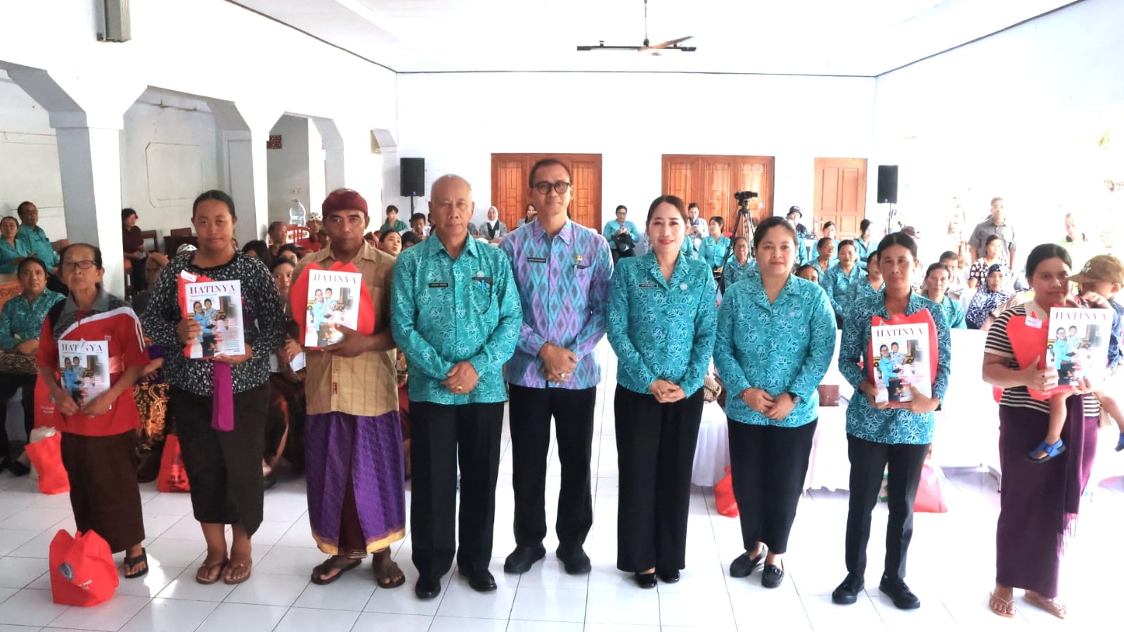 Sasar Tiga Desa di Jembrana, Aksi Sosial “Bergerak dan Berbagi” TP PKK Provinsi Bali Bawa Manfaat Nyata bagi Masyarakat
