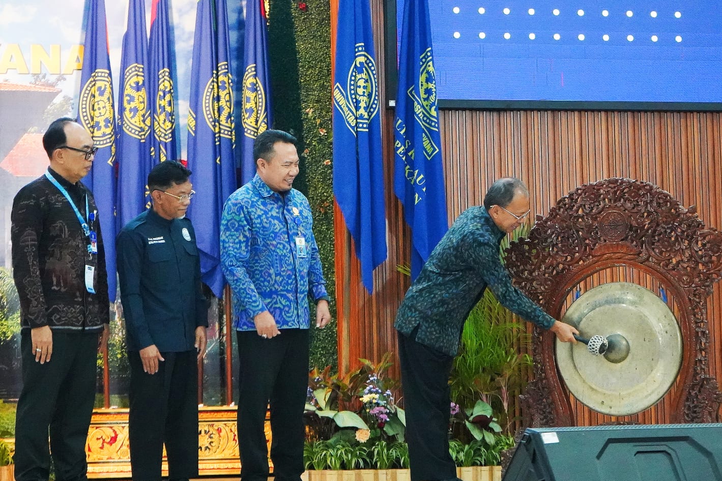 Bicara di Depan Akademisi Perikanan dan Kelautan se Indonesia, Gubernur Koster Promosi Garam Tradisional Bali